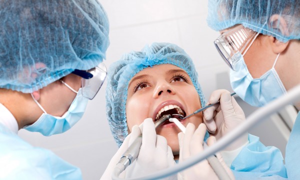 chirurgie dentara, extractii dentare, chirurgie dento-alveolara, Paris Dental