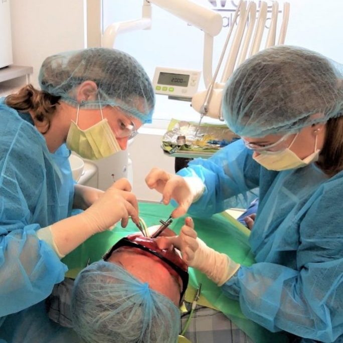 implantologie - Paris Dental Clinic, stomatologie Cluj, dental clinic Cluj